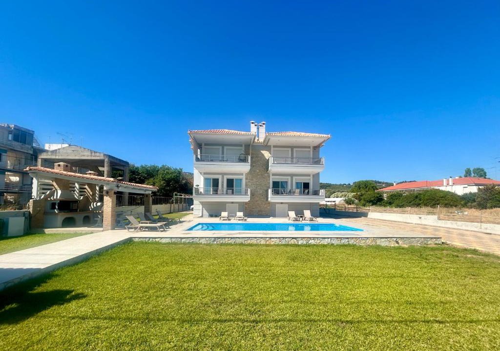 Oropos Apartment | Costa Kalamos Suites