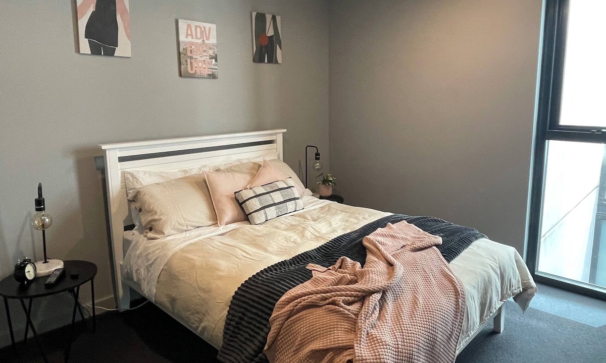 Kingston Apartment | Cosy 1 bedroom apartment at Kingston foreshore- pet friendly