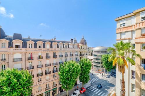 Vernier Apartment | Cosy 2-Room Flat - Nice Train Station - City Center