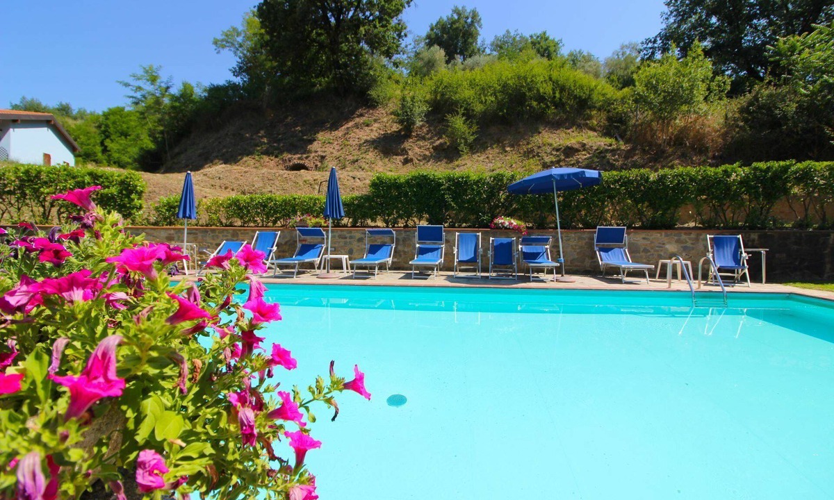 Castelfranco di Sopra Apartment | Cosy apartment for 3 guests with private pool, WIFI and pets allowed