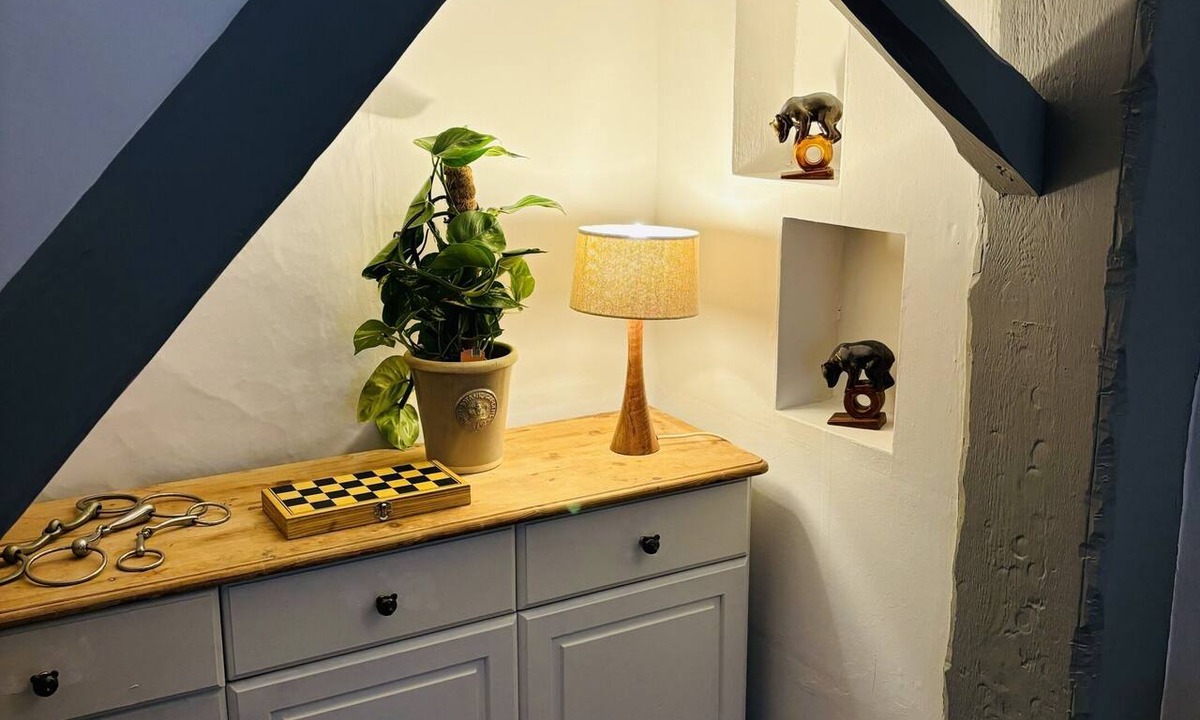 Wiveliscombe Apartment | Cosy apartment above family-run pub