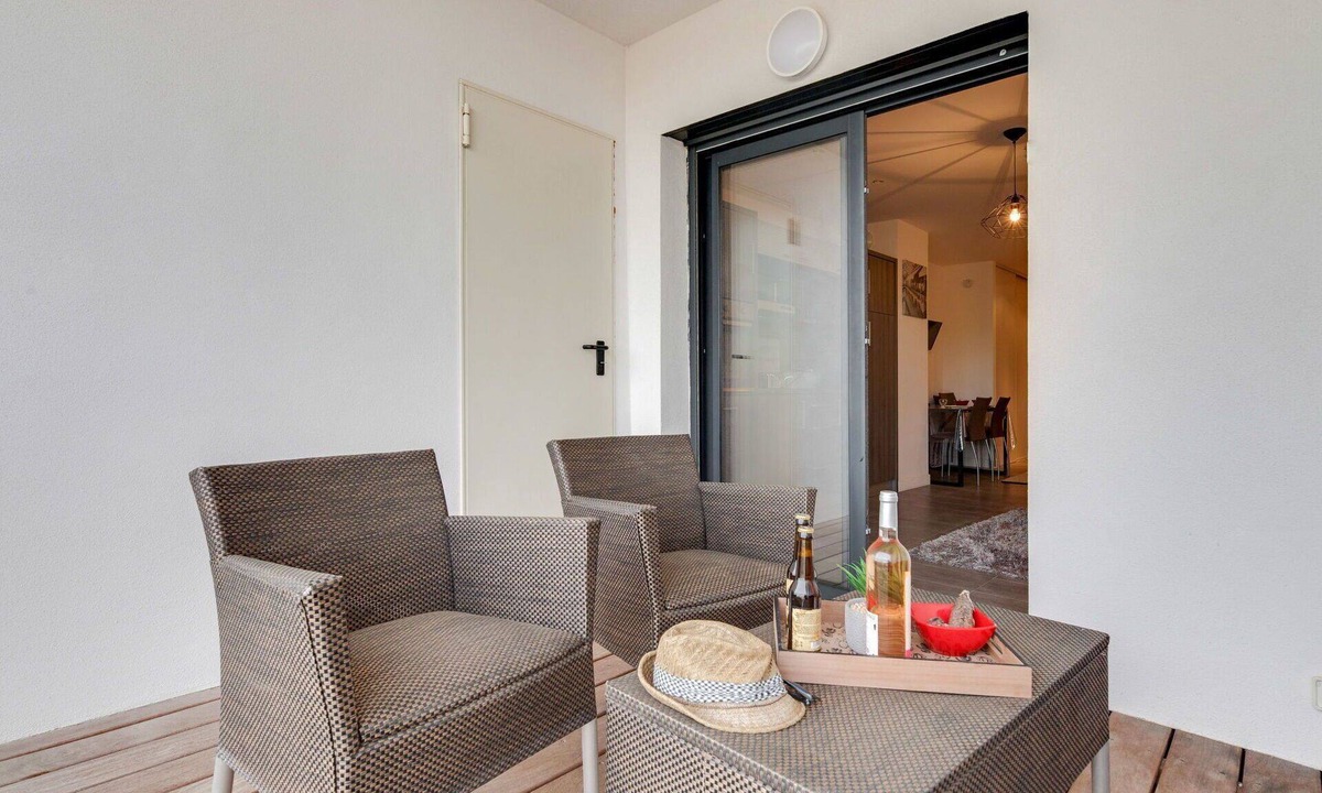Porto-Vecchio Apartment | Cosy apartment for 2 people with WIFI, A/C, pool, TV and terrace
