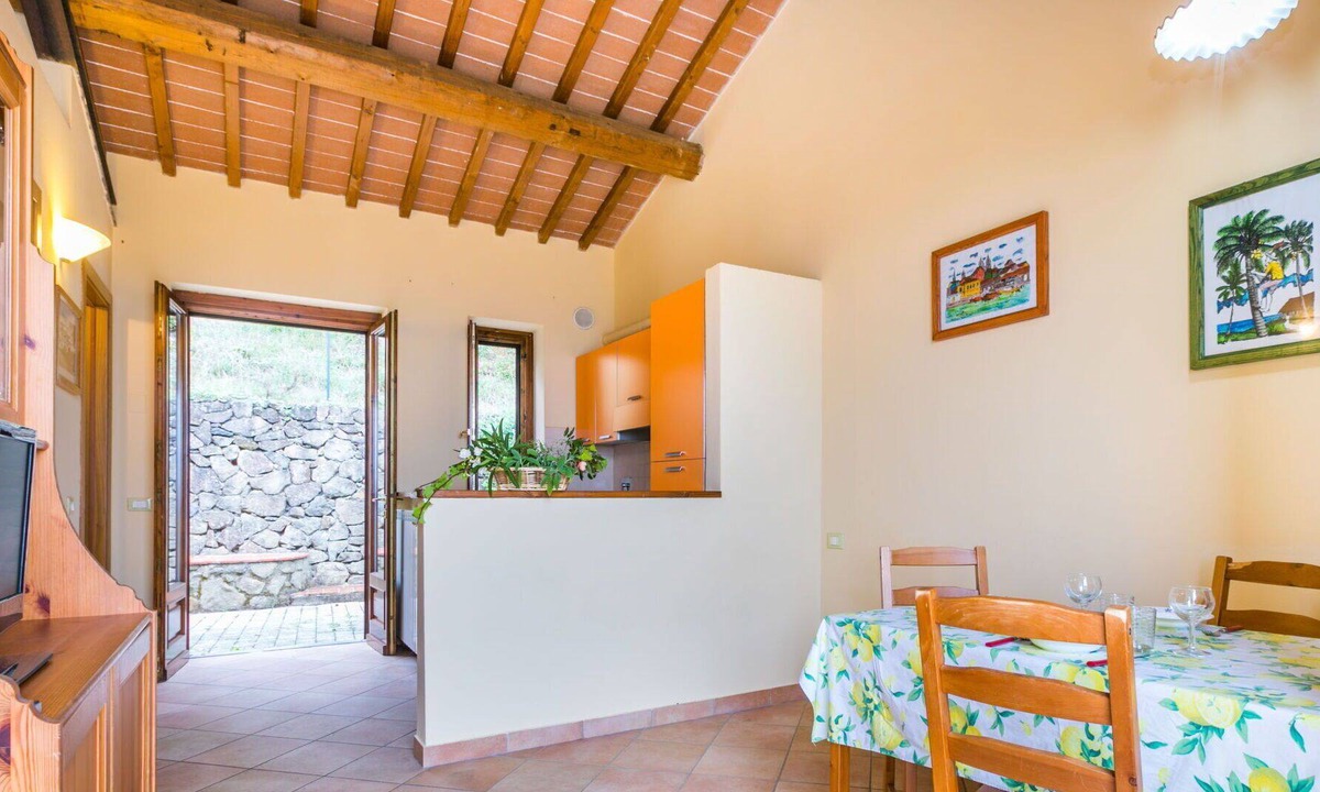 San Baronto Apartment | Cosy apartment with WIFI, pool, TV, terrace, pets allowed, panoramic view and parking