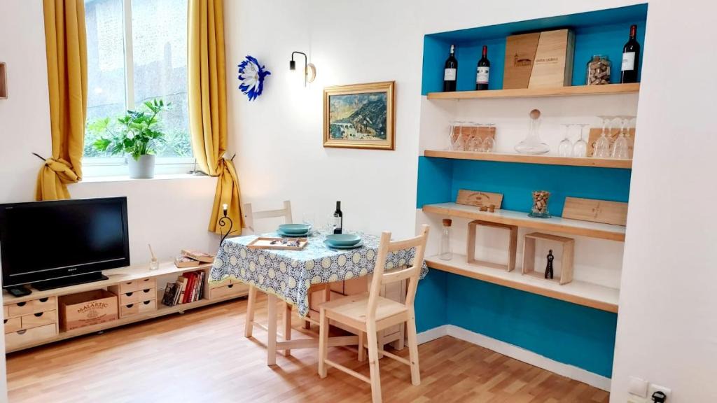 Centre Ville Apartment | Cosy Apollo - T1- Hypercentre Quartier du Château