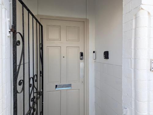 Grangetown Apartment | Cosy & Central Studio Apartments