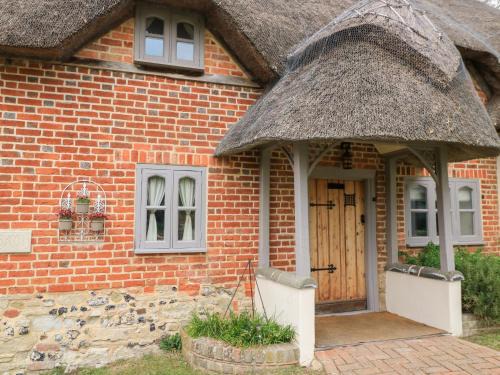 Salisbury House | Cosy Cot