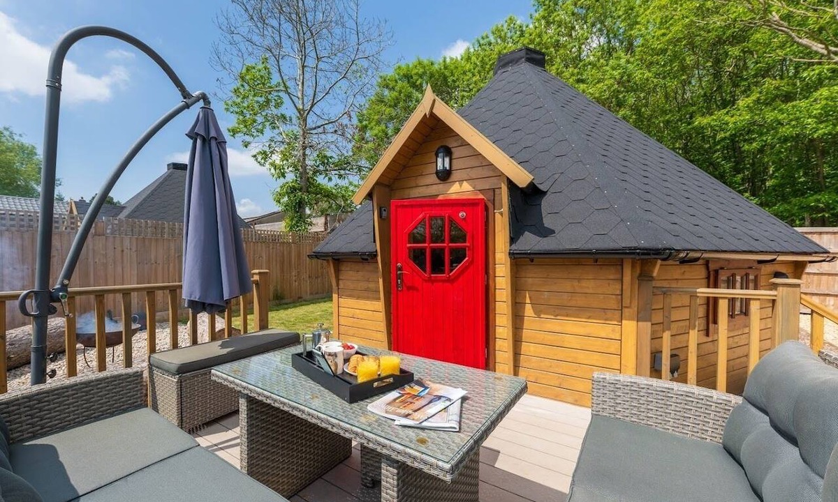 West Malling Apartment | Cosy Family+Pet-Friendly Lodge | Romantic| Firepit