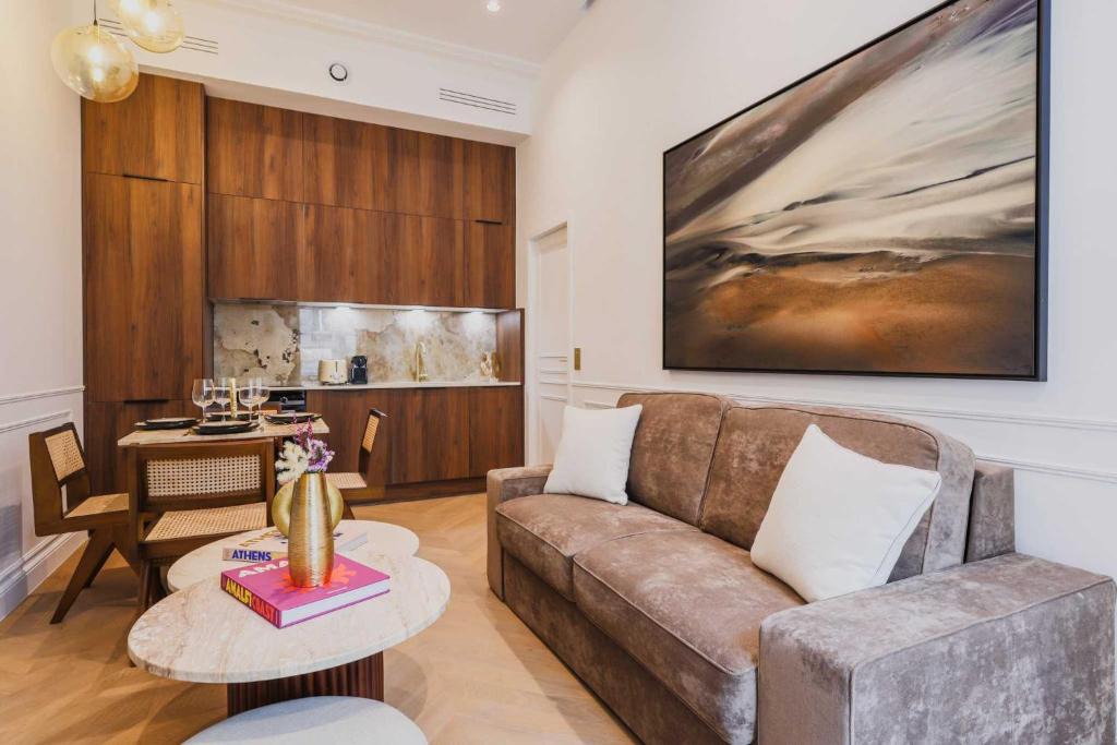 L'Europe Apartment | Cosy flat - 1BR- 4P - Arc de Triomphe