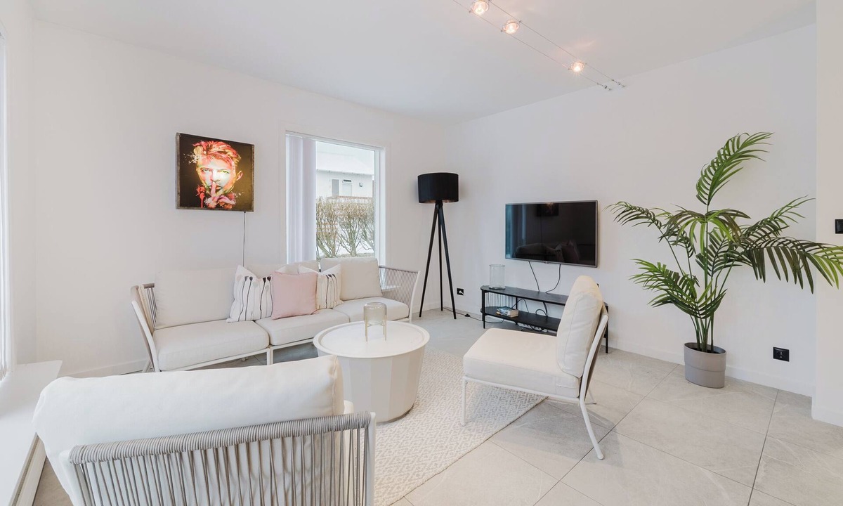 Seltjarnarnes Apartment | Cosy & Spacious apartment - Free parking