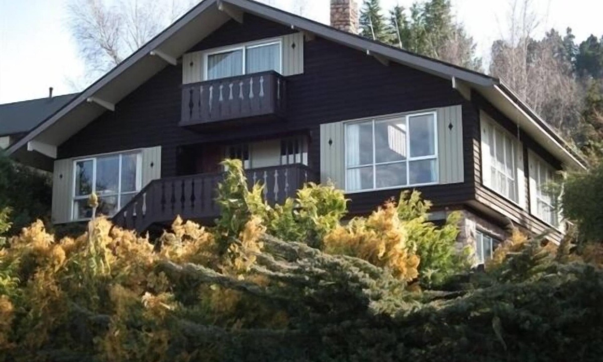 Hanmer Springs House | Cosy spacious Chalet Experience. Beautiful views.