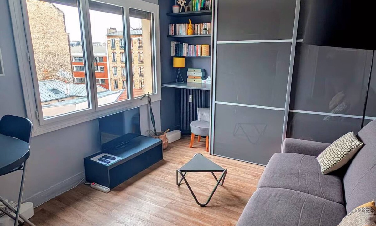 Clichy Apartment | Cosy studio just a stone's throw from Paris