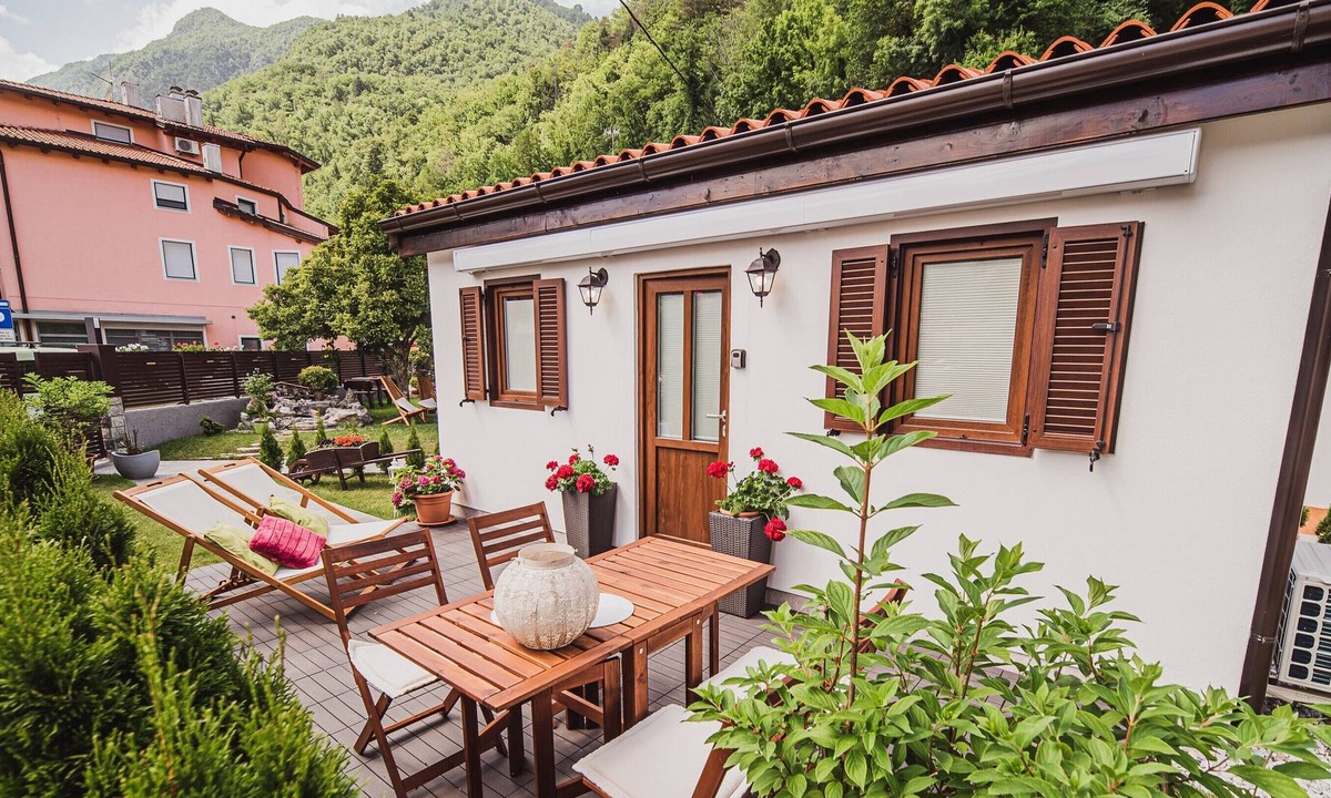Kobarid Apartment | Cosy Studio with Terrace and Garden at Soča river