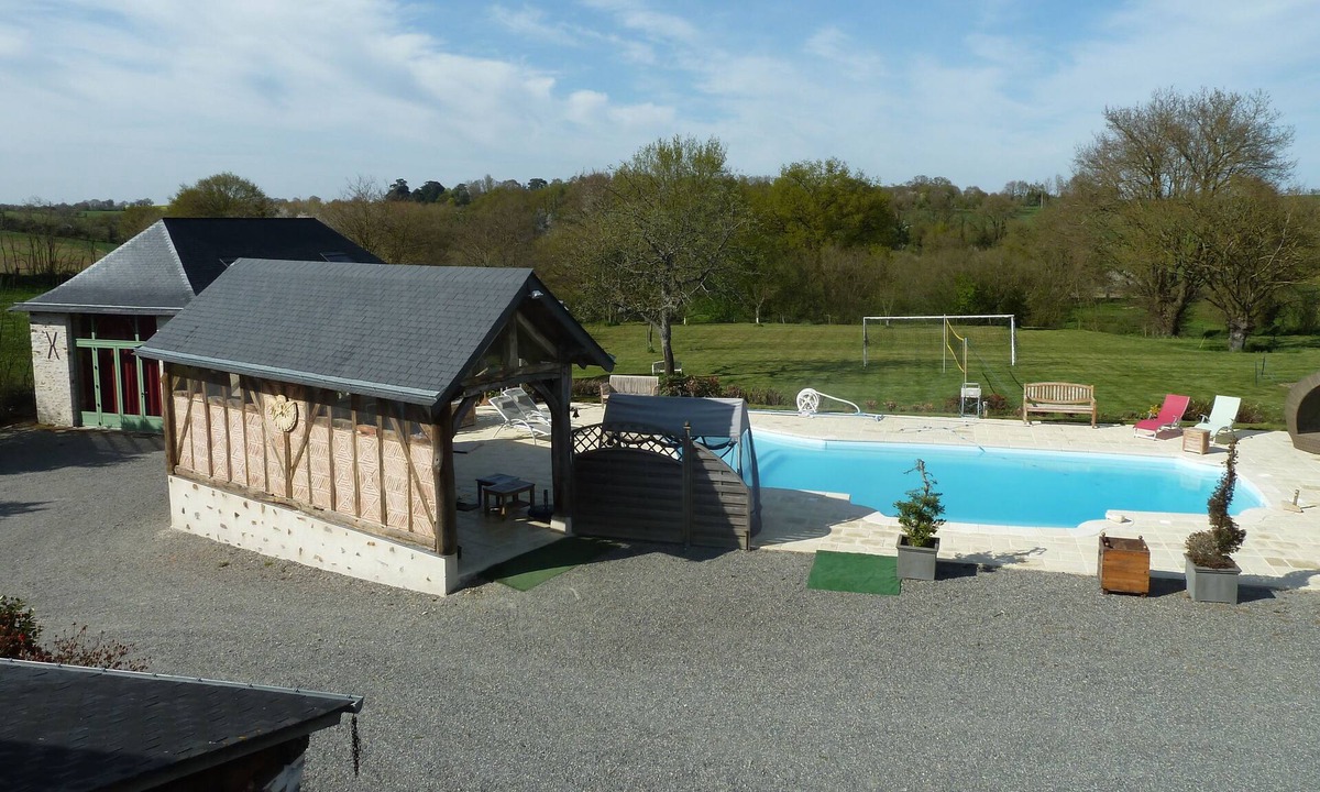 Pays de Chateau-Gontier House | Cottage 5 people with swimming pool and possibility of 4-person gite and reception room