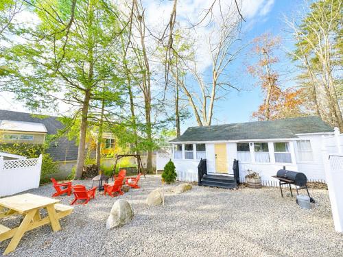 Wolfeboro Apartment | Cottage 8-9 - Stand Alone 2 Bedroom 2 Bath Private Courtyard Pet Friendly with Fee