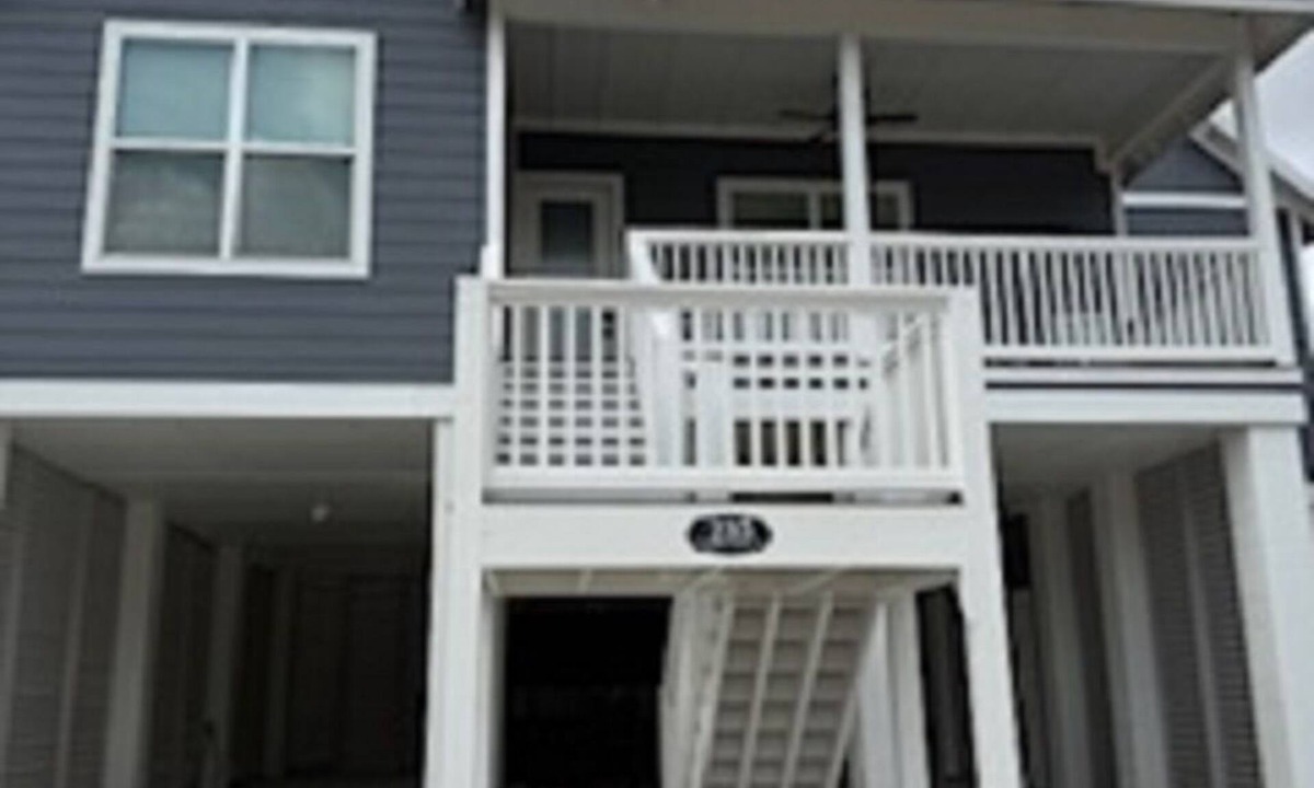 Steinhatchee Resort | Cottage 81 The Hatch House-THIRD NIGHT FREE-Close to pool