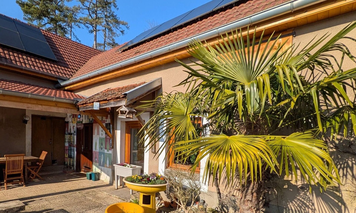 Coulevon Cottage | Cottage between city and countryside, free Wi-Fi, along painters' circuit