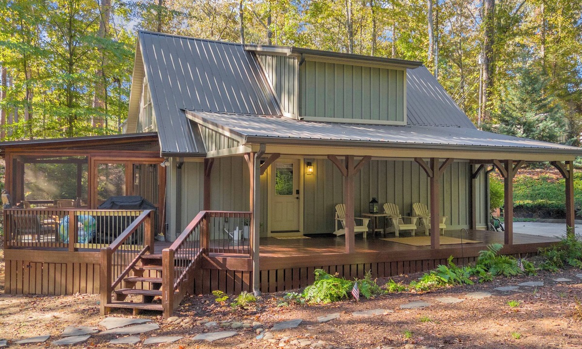 Martin House | Cottage Chic Hilltop Lake Retreat