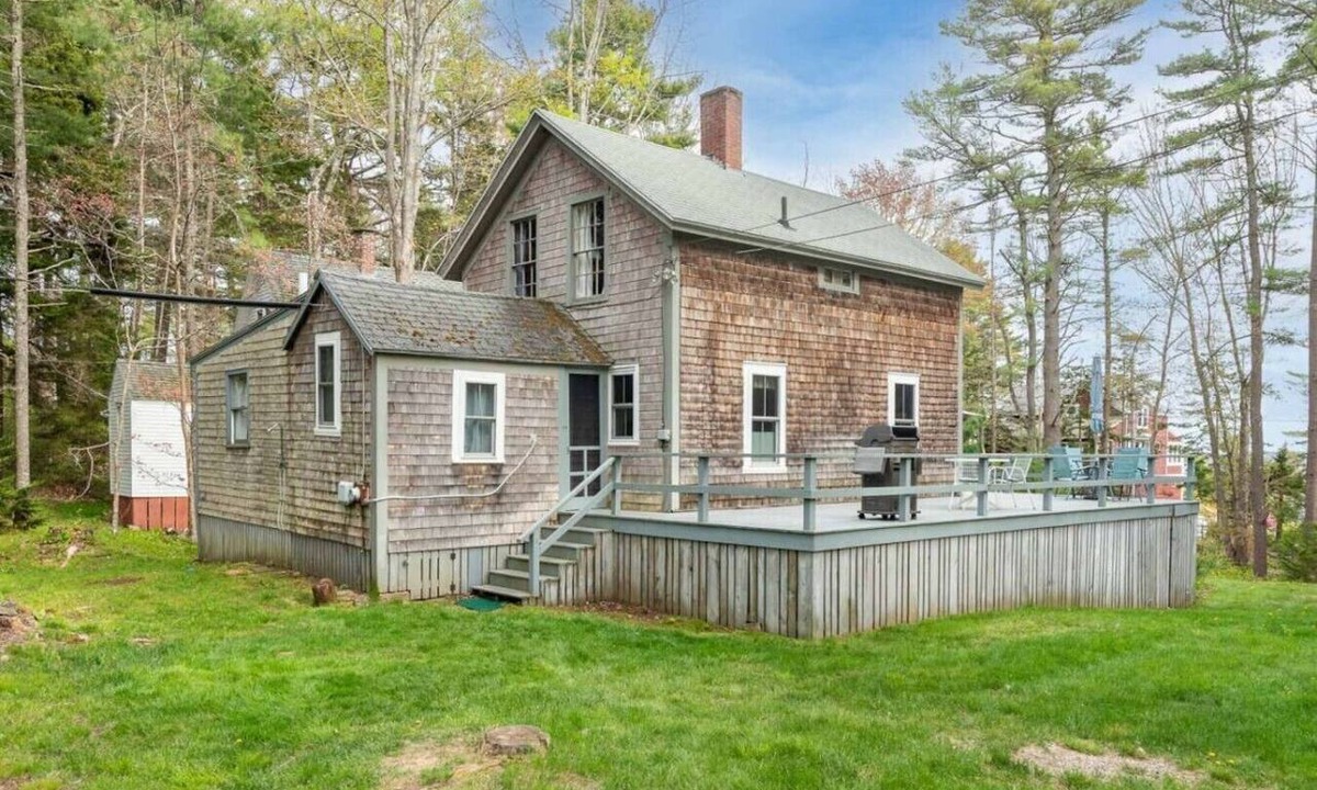 Bayville Cottage | Cottage in Boothbay Harbor - Dock Access, Tennis, Linekin Bay