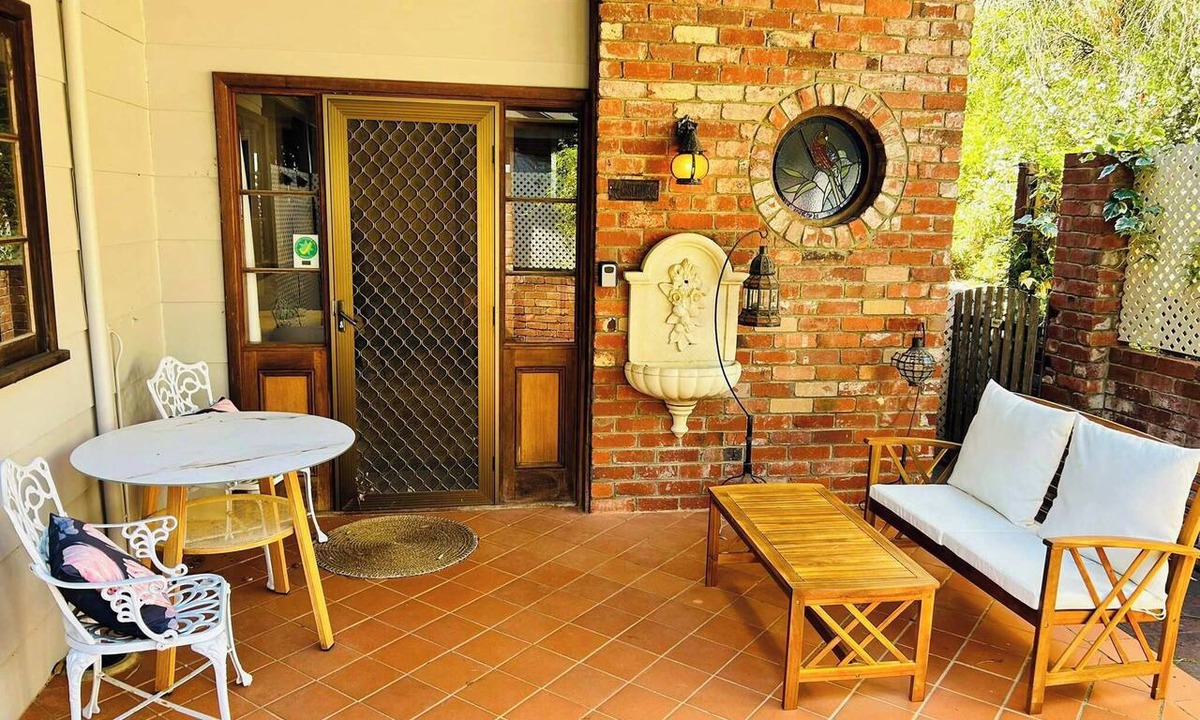 Gooseberry Hill Apartment | Cottage in Gooseberry Hills -15 mins from Airport