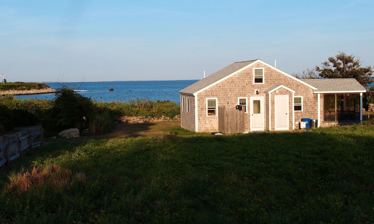 Little Compton Cottage | Cottage on Ocean Cove, End of Private Rd, Beach Front, Abundant Wildlife!