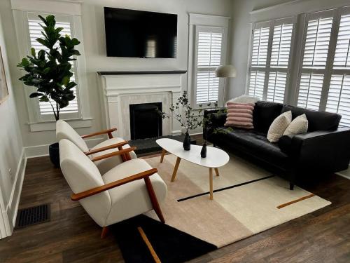 Murfreesboro House | Cottage, Parking, MTSU, downtown Murfreesboro