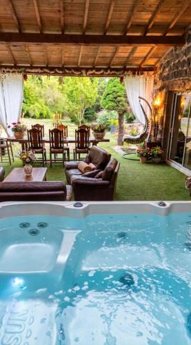 Saint-Ilpize House | Cottage River & Spa