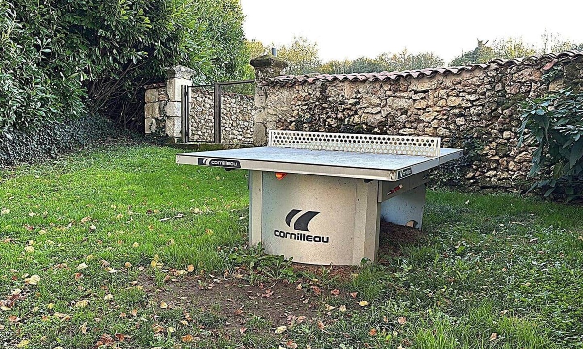 Bourrou House | Cottage Rouffignac Swimming pool Tennis Castle Monciaux