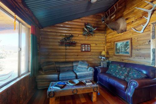South Fork House | Cougar Canyon Bunk House