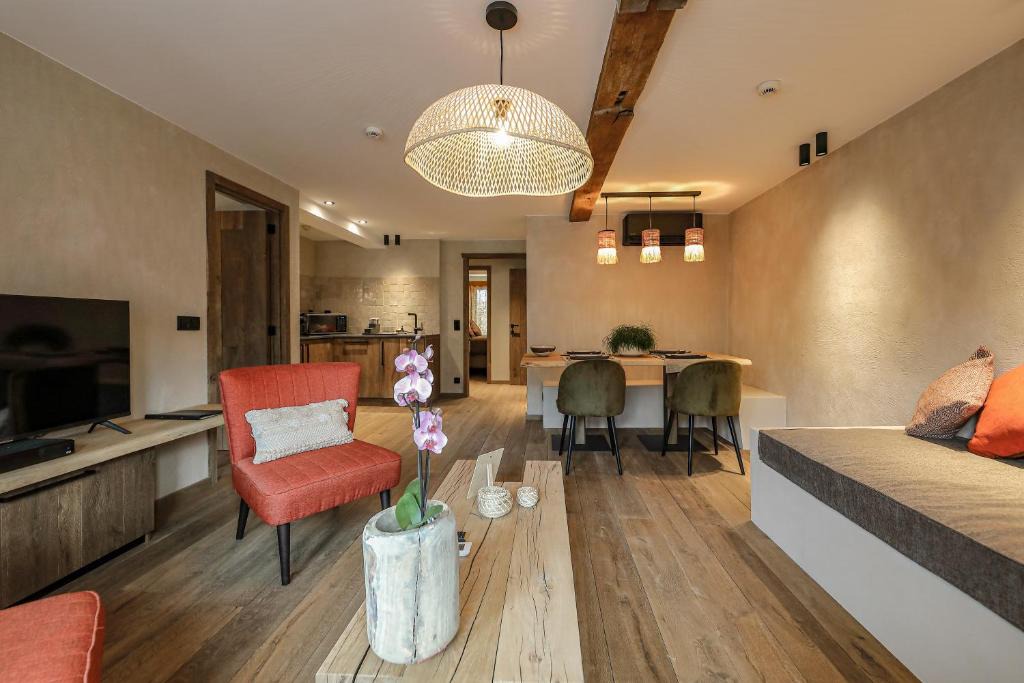 Rochefort Apartment | Couleur basilic