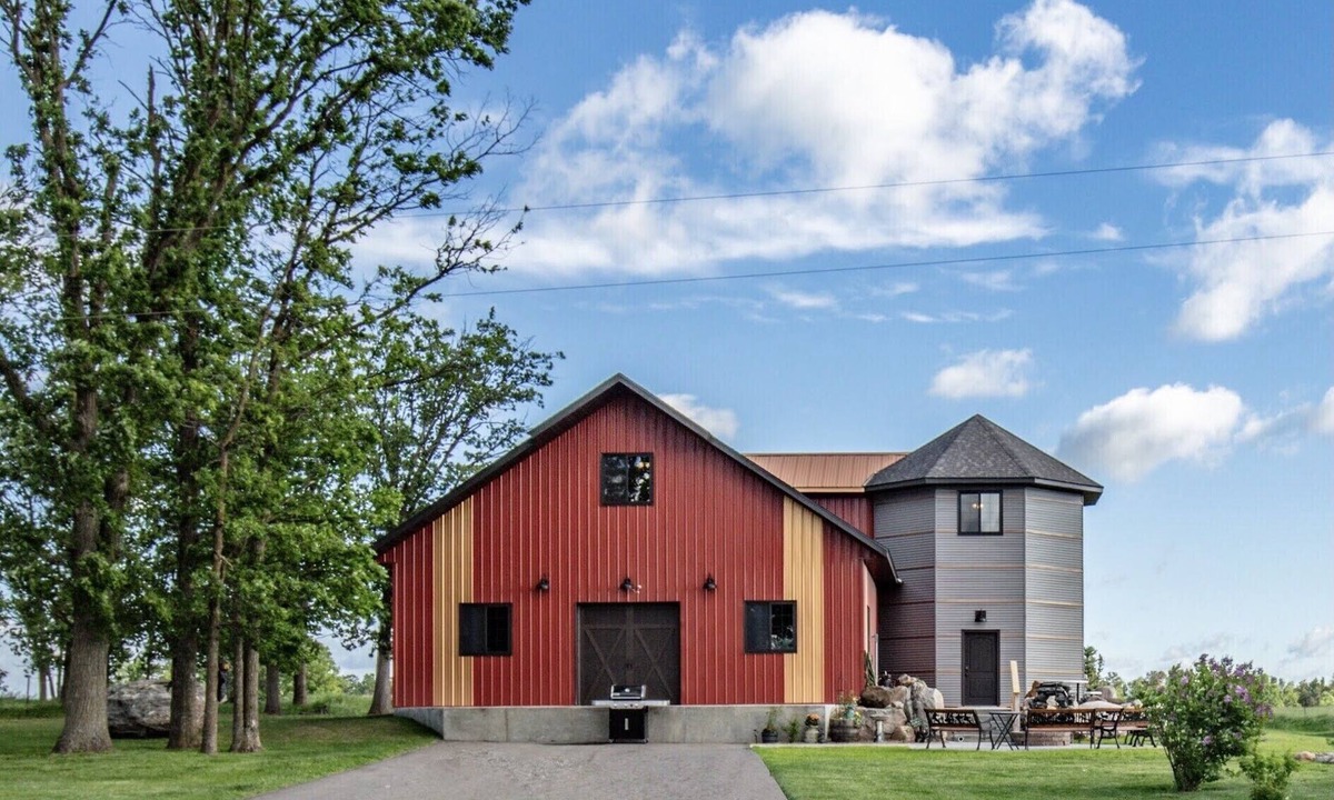 Pine River House | Country, Cozy and UNIQUE! Rustic ambiance. Available YEAR ROUND.