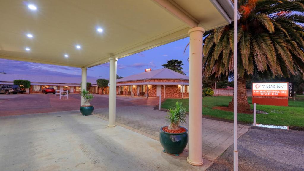 Cowra Hotel | Country Gardens Motor Inn