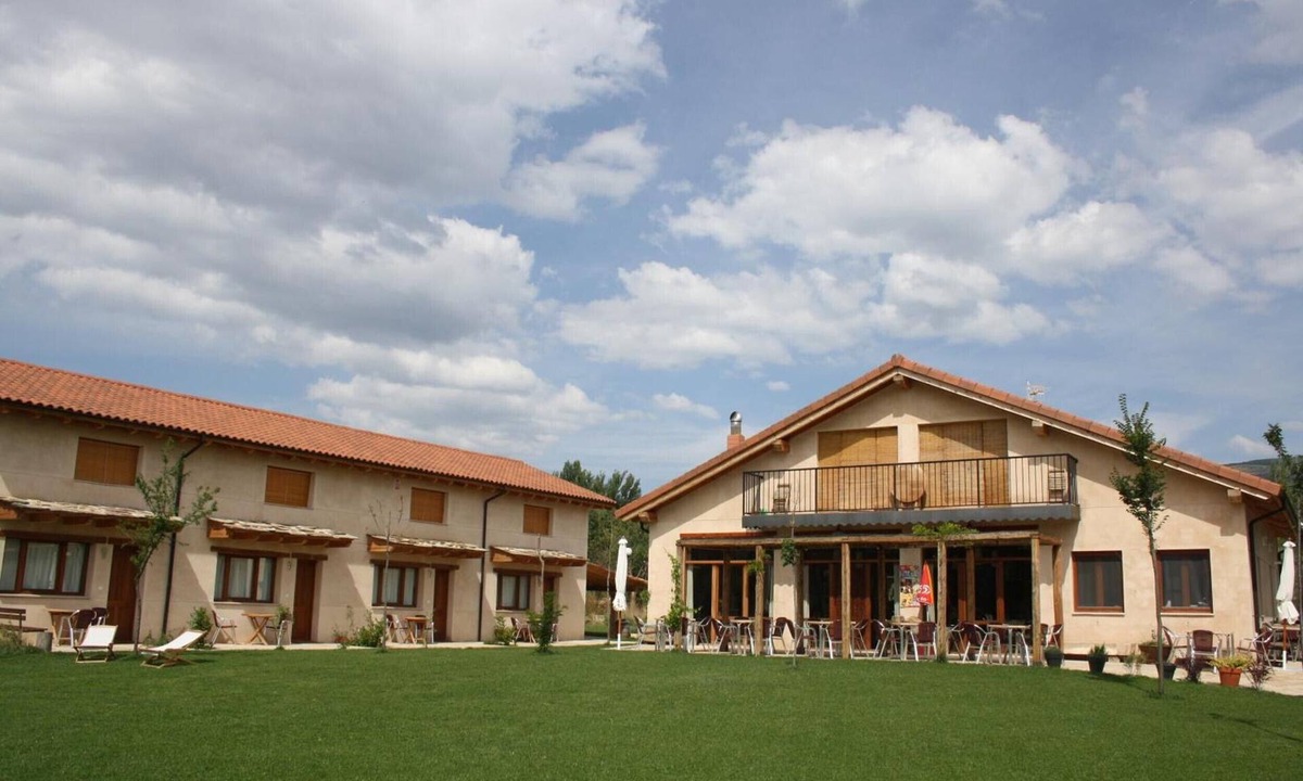 Valdeavellano de Tera House | Country House 'Villabamba 1' with Mountain Views, Shared Terrace and Wi-Fi