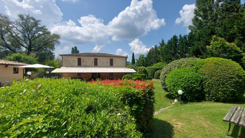 Montelovesco House | Country Hotel Poggiomanente