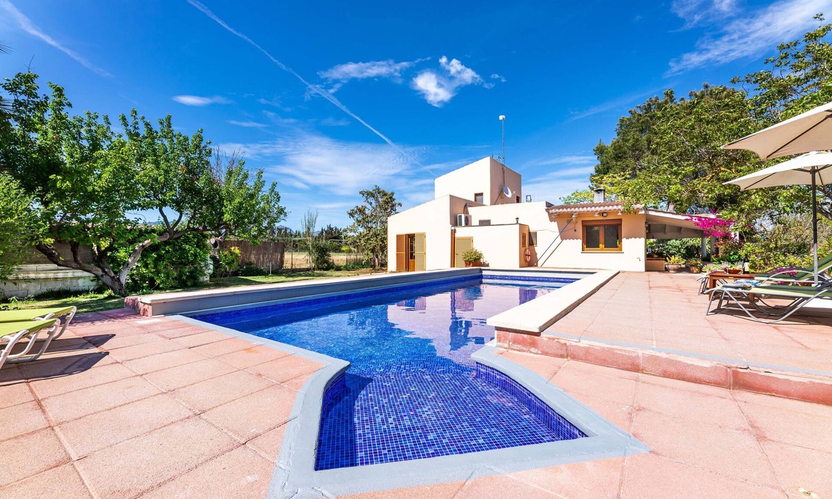 Binissalem Villa | Country House 'Can Putxeta' with Mountain Views, Private Pool and Wi-Fi