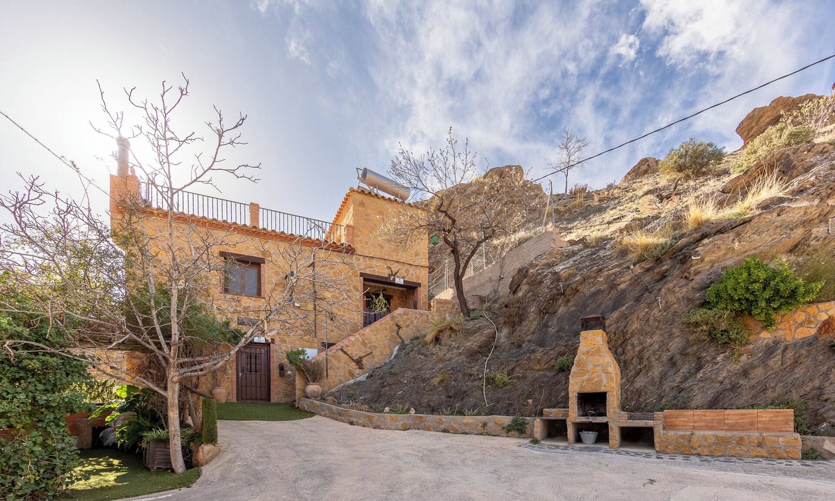 Abrucena House | Country House 'Casa Rural La Jirola -Vivienda 2' with Mountain View, Wi-Fi, and Air Conditioning