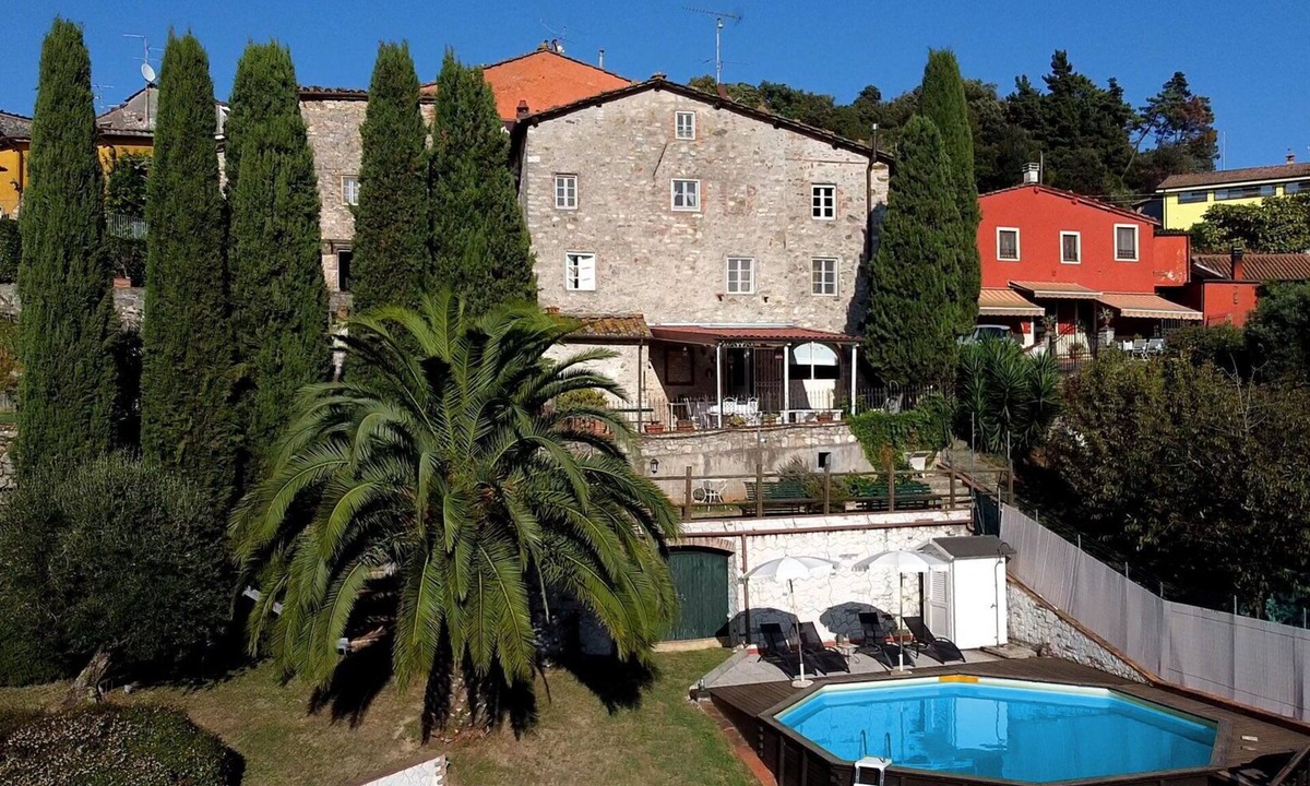 Vicopelago House | Country House/Farm House in Chiatri with 4 bedrooms sleeps 8