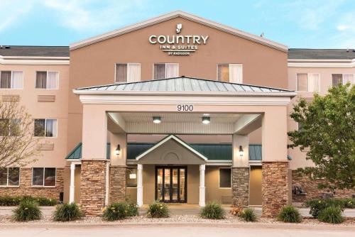 Cedar Rapids Hotel | Country Inn & Suites by Radisson, Cedar Rapids Airport, IA