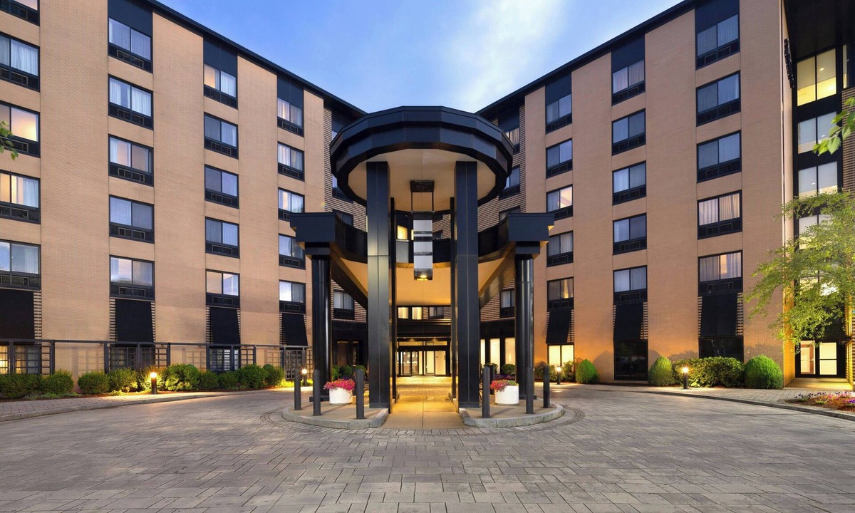 Dorchester Hotel | Courtyard by Marriott Boston-South Boston
