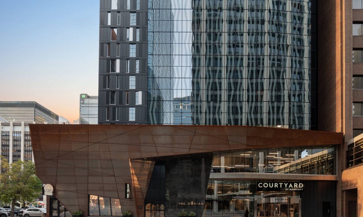 Downtown Calgary Hotel | Courtyard By Marriott Calgary Downtown