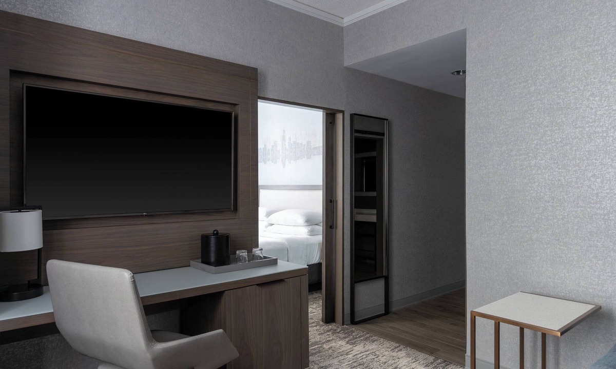 Near West Side Hotel | Courtyard by Marriott Chicago at Medical District/UIC