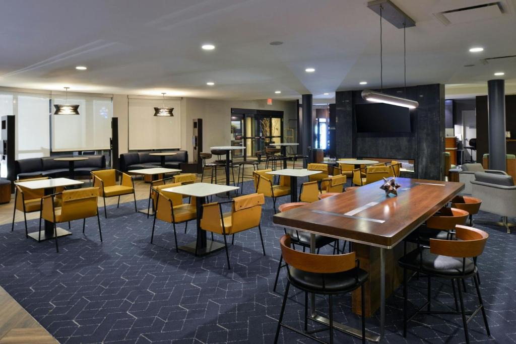 Harrisburg Hotel | Courtyard by Marriott Harrisburg Hershey