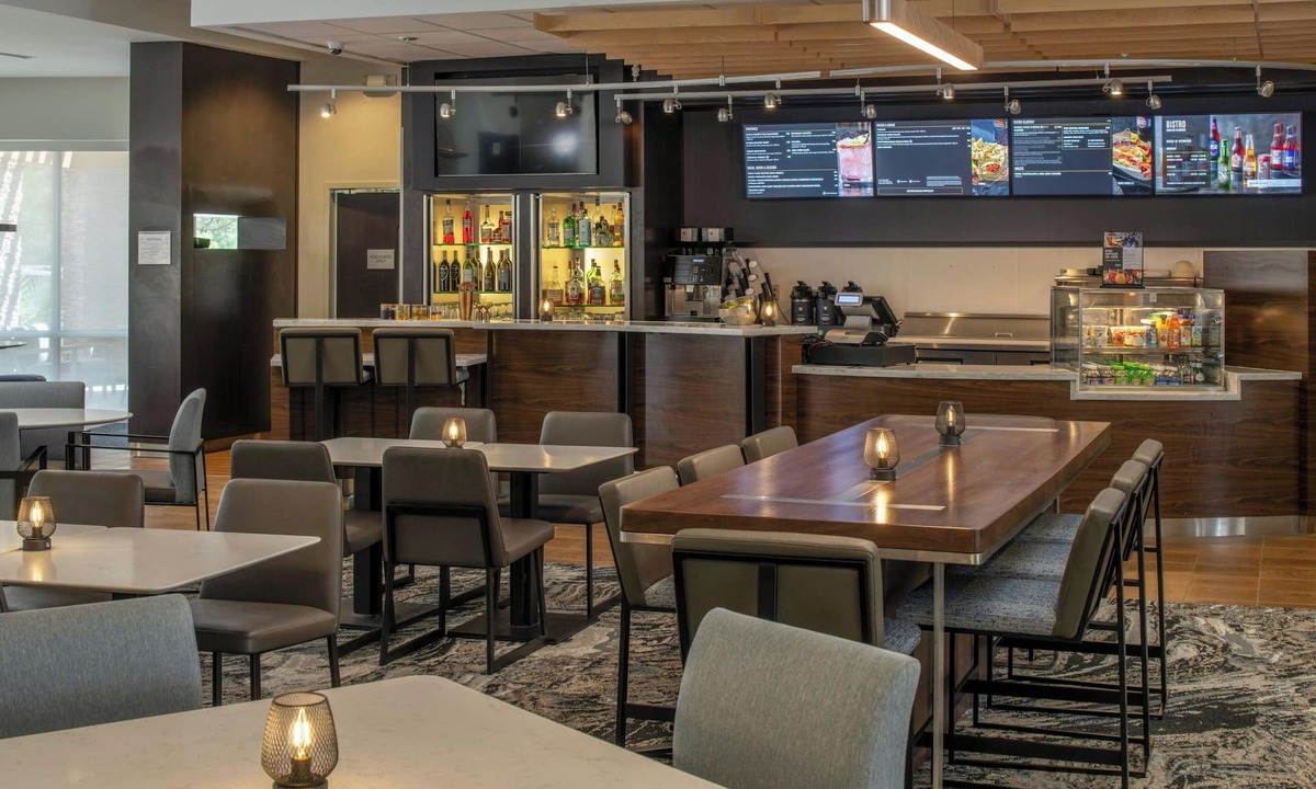 Spring Hotel | Courtyard by Marriott Houston City Place
