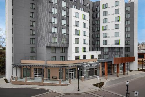 Regional District of Nanaimo Hotel | Courtyard by Marriott Nanaimo