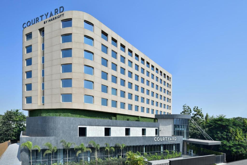 Nashik Hotel | Courtyard by Marriott Nashik