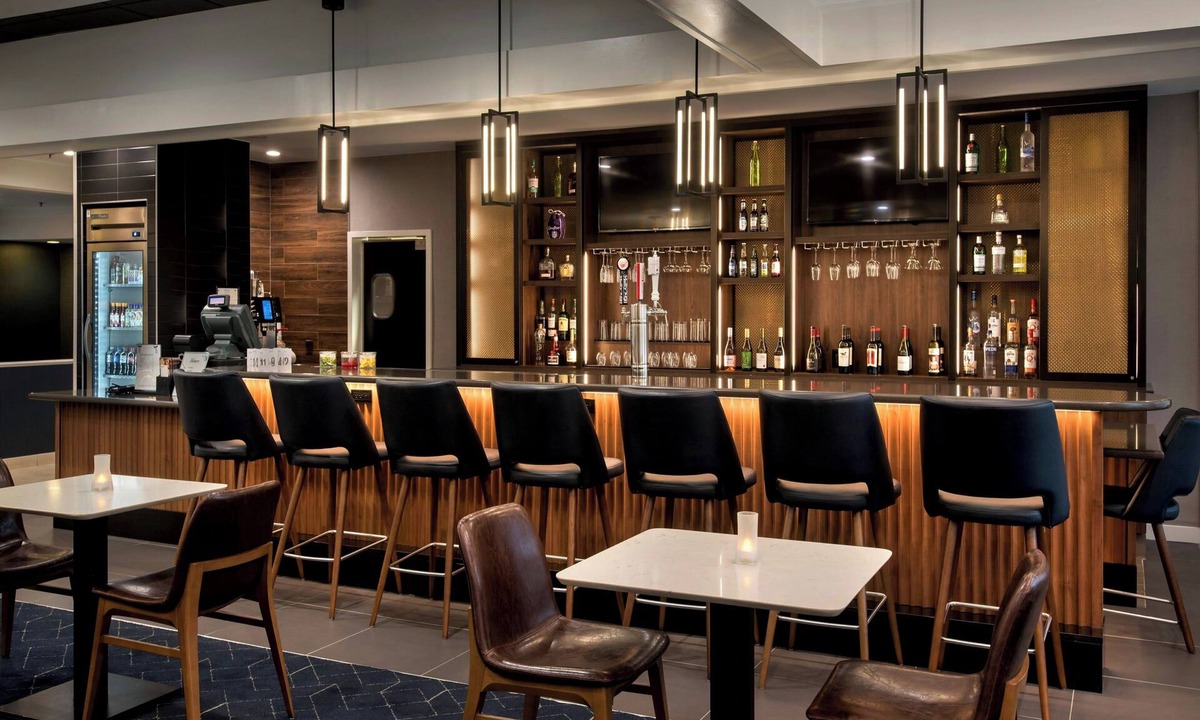 Landover Hotel | Courtyard by Marriott New Carrollton