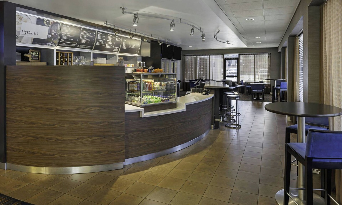 Riverside Hotel | Courtyard by Marriott Riverside UCR/Moreno Valley Area