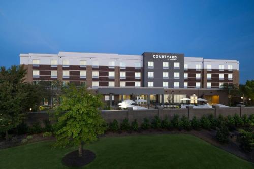 Starkville Hotel | Courtyard by Marriott Starkville MSU at The Mill