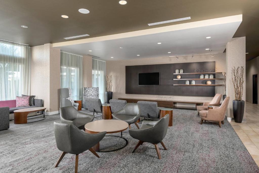 Ivey Ranch - Rancho Del Oro Hotel | Courtyard by Marriott San Diego Oceanside