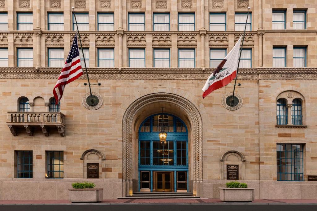 Civic Core Hotel | Courtyard by Marriott San Diego Downtown