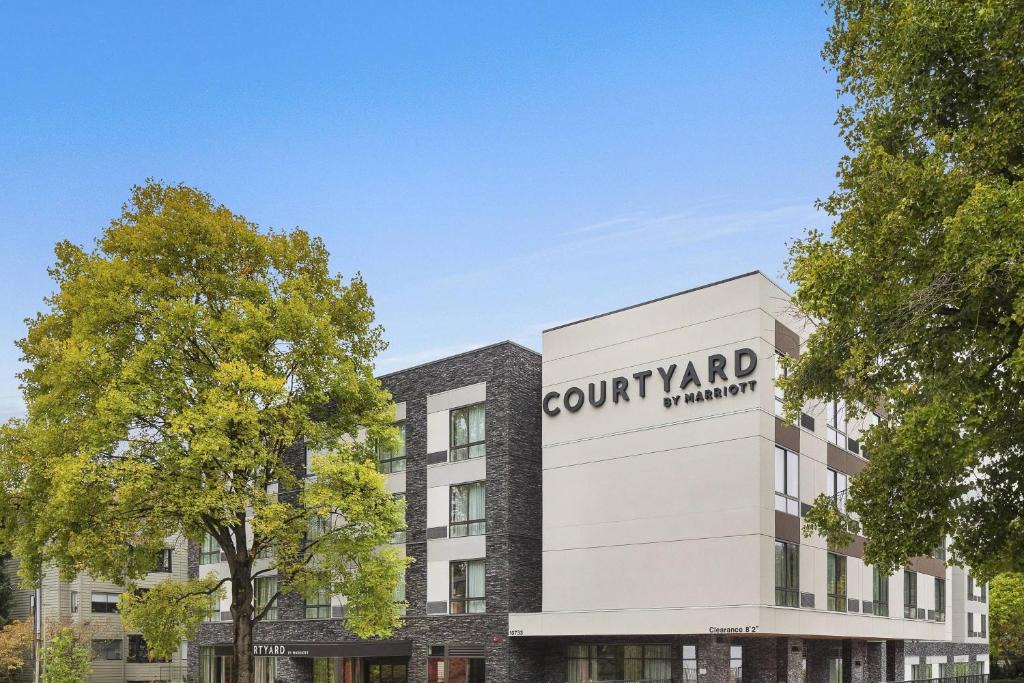 Northgate Hotel | Courtyard by Marriott Seattle Northgate